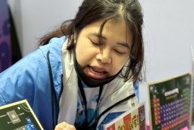 STKC ออกบูธจัดแสดงชิ้นงานชุด ตารางธาตุ ในรูปแบบ AR card สร้า ... Image 155